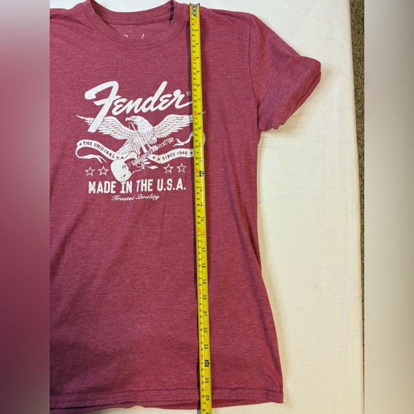 Fender Guitar Men's Maroon Graphic Tee - Picture 4 of 5